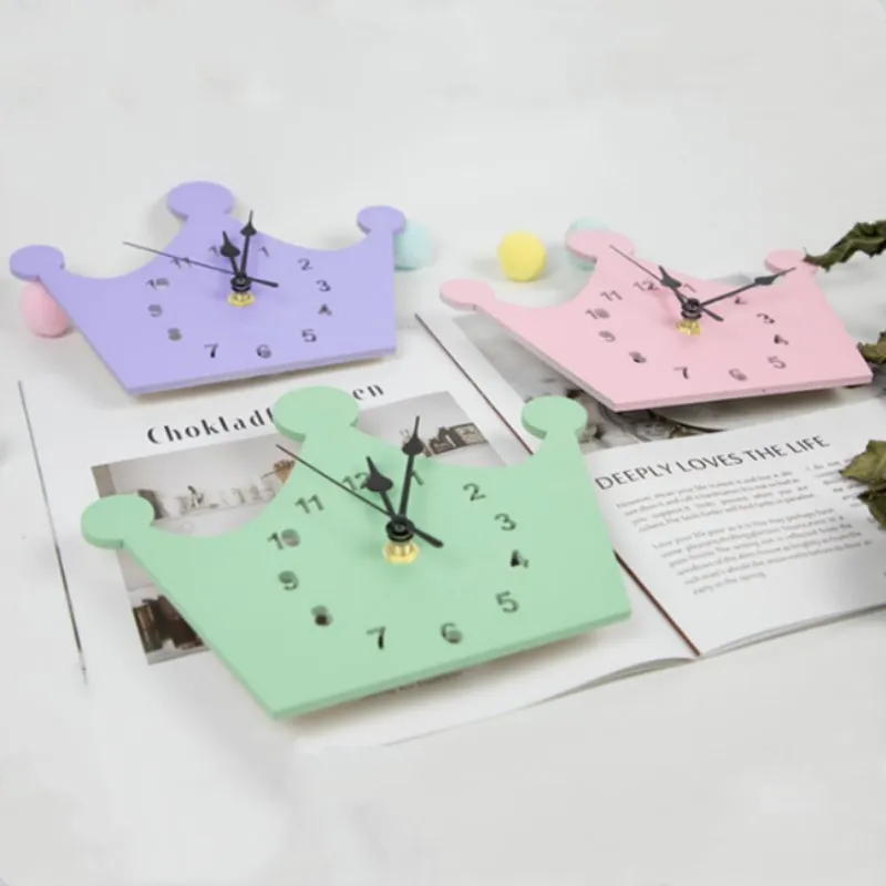 Настенные часы INS в скандинавском стиле деревянные бесшумные с кроликом лебедем