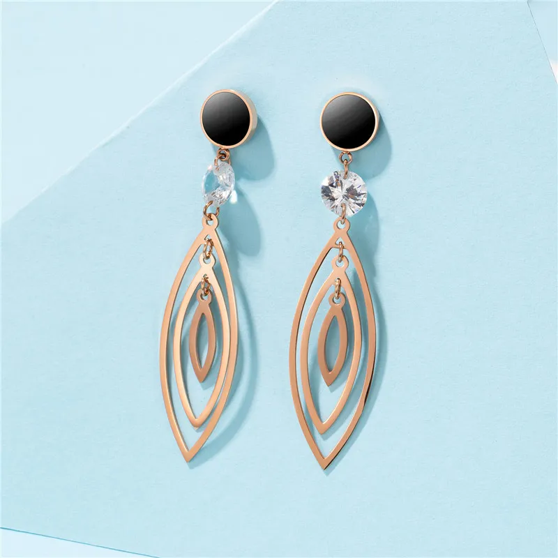 

2021 Trend Female Fashion Titanium Steel Earrings For Women Rose Gold Hollow Leaves Set Zircon Jewelry E135