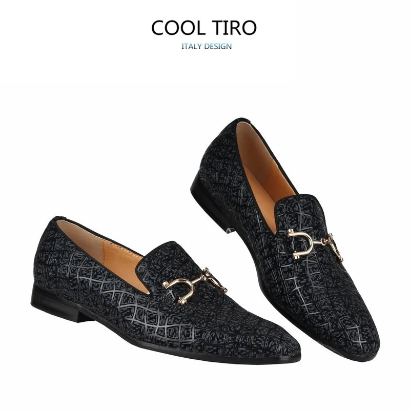 Мокасины мужские из лакированной кожи крутые лоферы атласные туфли на резинке