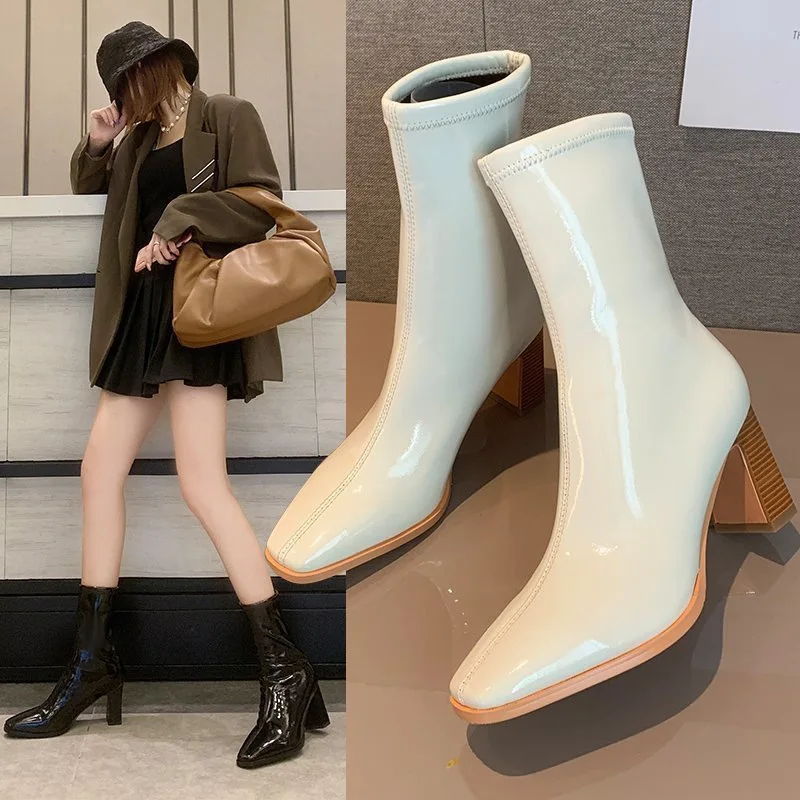

Martin Short Boots Women's 2022 New Autumn and Winter Thick-heeled Patent Leather Square Toe Plus Velvet Beige