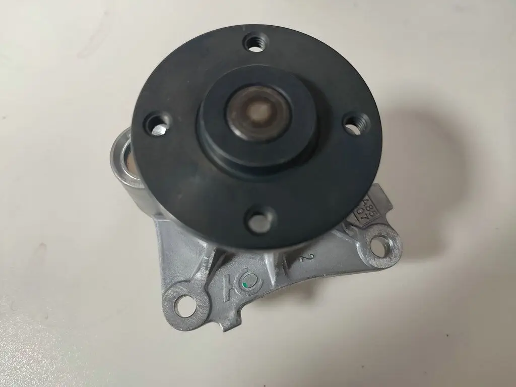 

Engine water pump for Brilliance FSV H530 V5 4A91/4A92 engine MN143664