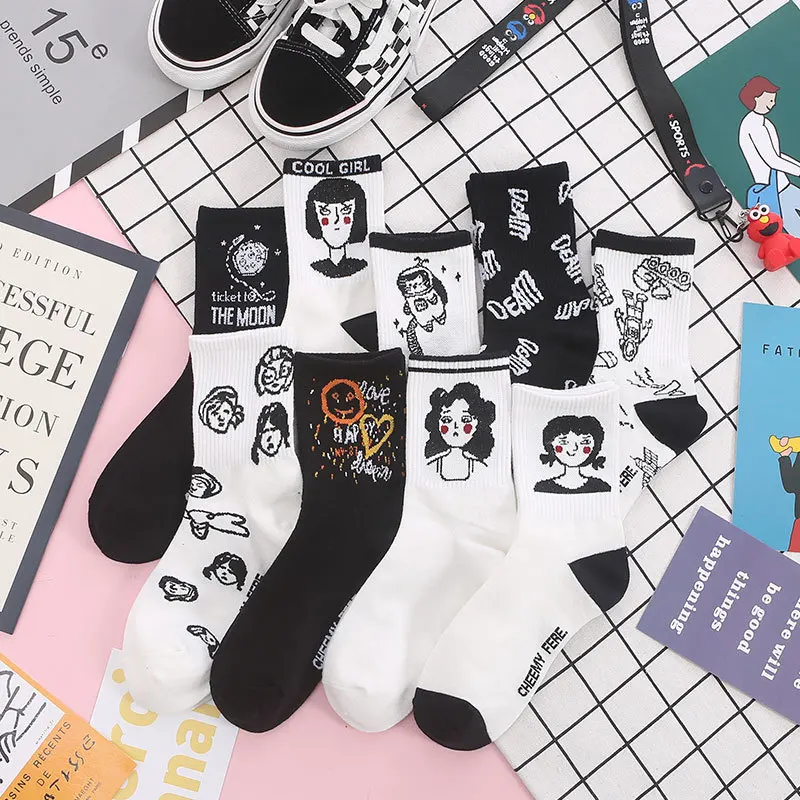 

New Autumn and Winter Socks Women's Tube Socks Kawaii Japanese Graffiti Comics Wild Student Black and White Stockings