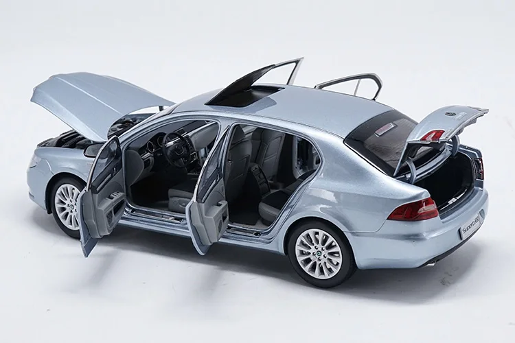 1:18 Skoda Superb сплав модель автомобиля статические металлические модельные автомобили оригинальная коробка для коллекции подарков