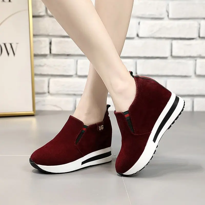 Кроссовки женские из флока на платформе дышащие увеличивающие рост повседневная