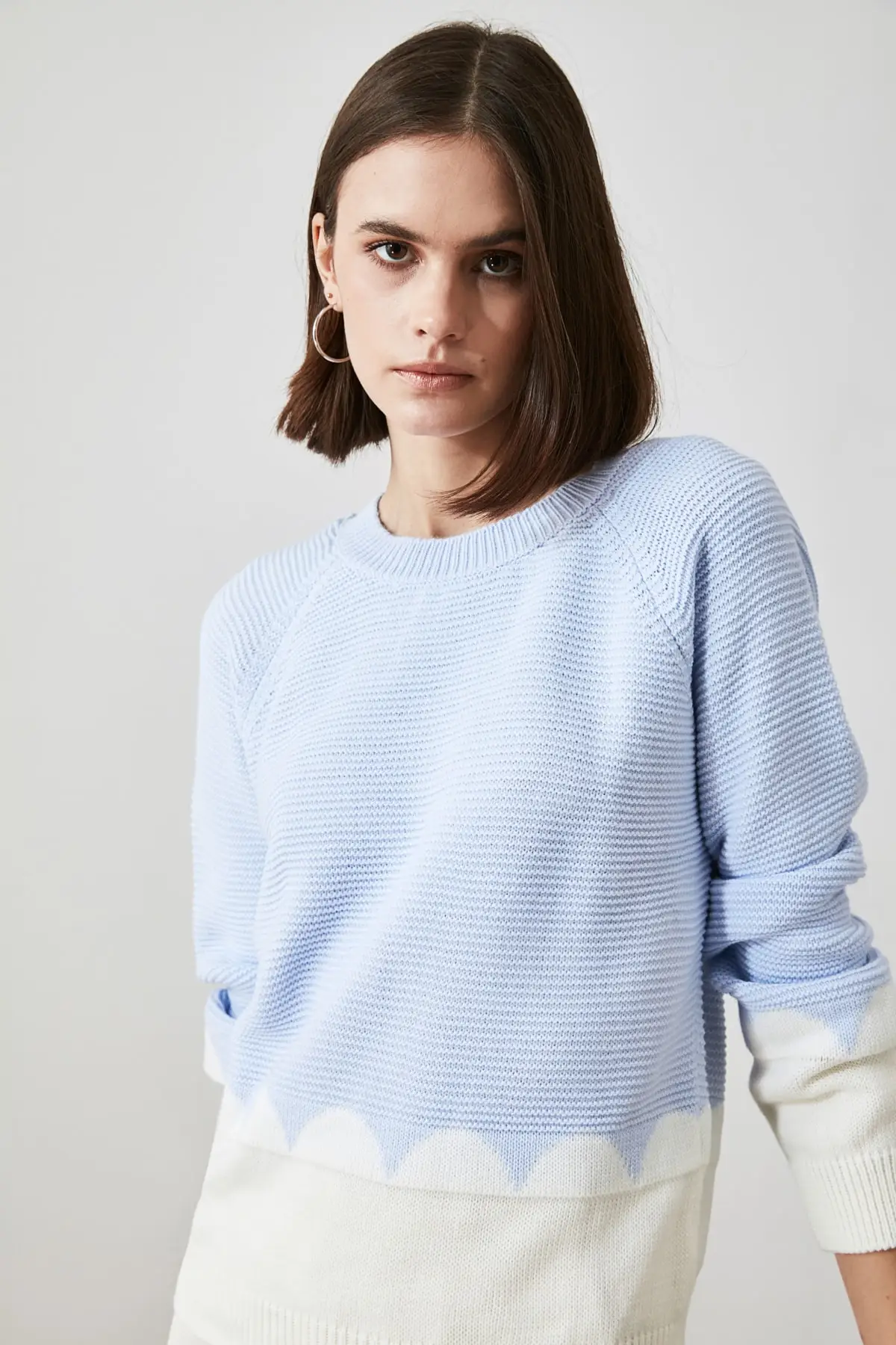 

Trendyol With Color Block Knitwear Sweater TWOAW21KZ1648