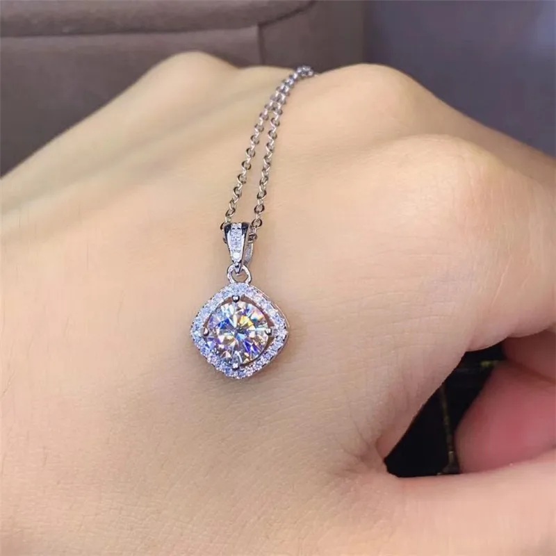 

Moissanite pingente 1ct 6.5mm vvs laboratório diamante colar para festa de casamento presente real 925 prata esterlina colar