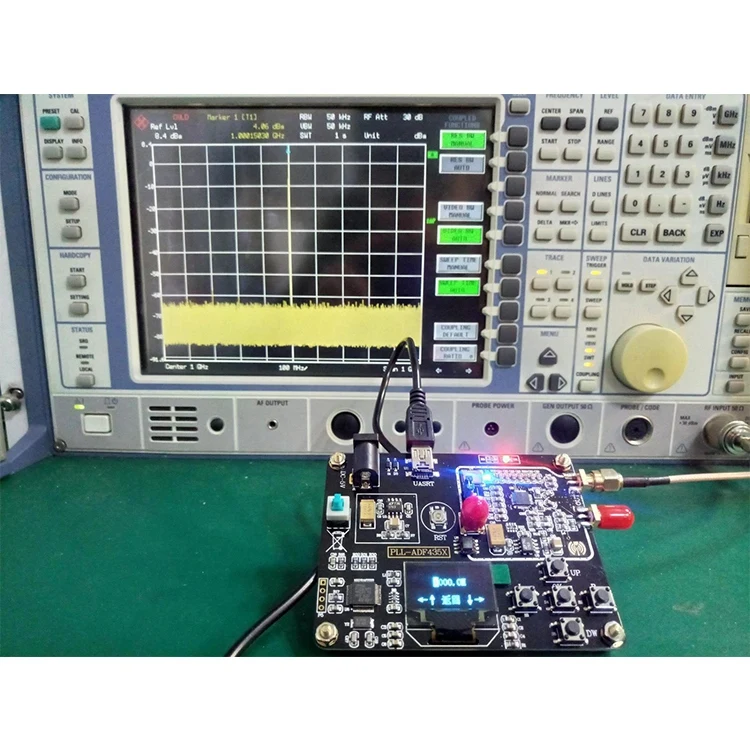 Генератор радиочастотных сигналов ADF4351 35-4400 МГц Частотный PLL с OLED-дисплеем |