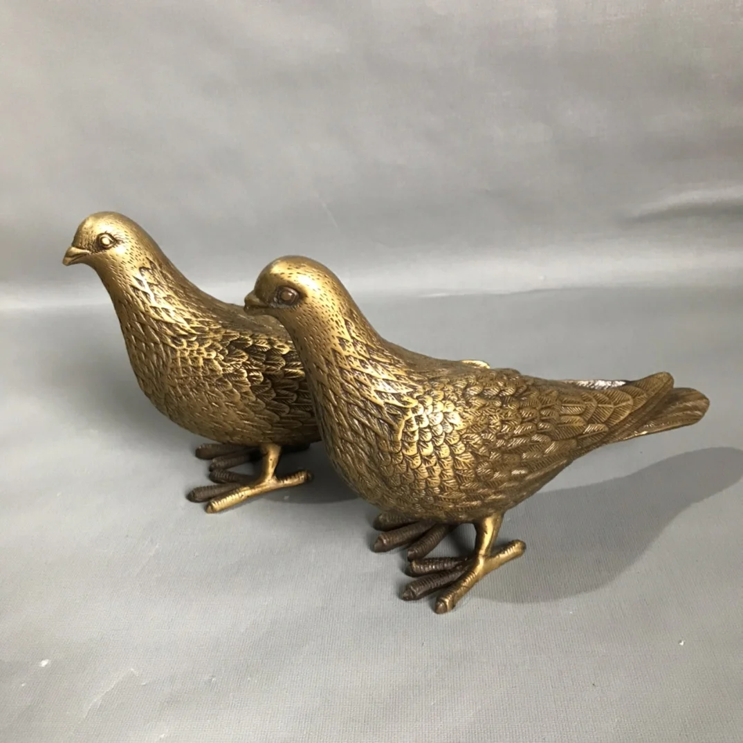 

Exquisite Brass Antique Peace Dove Home Decoration