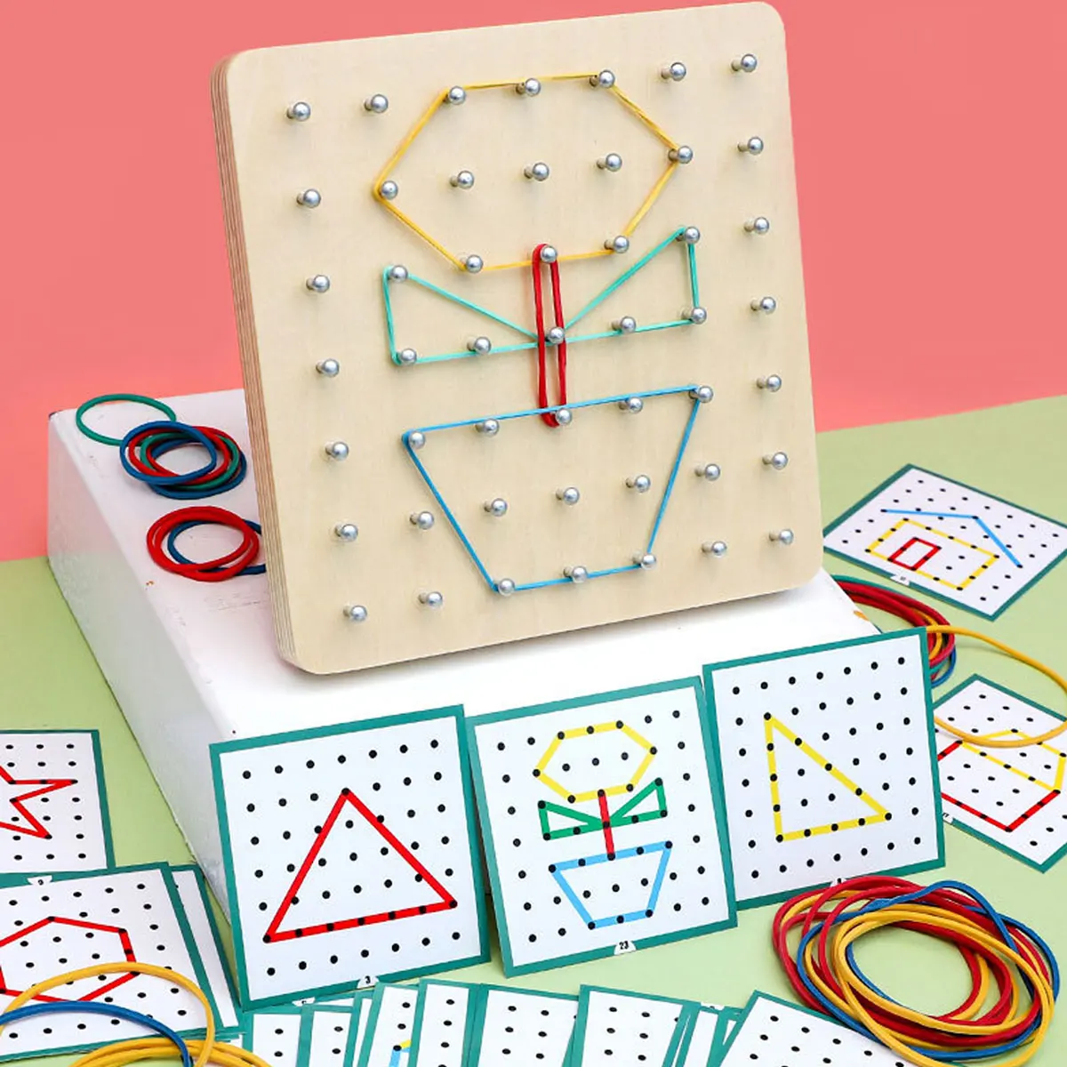 

Montessori Wooden Geoboard Mathematical Manipulative with Rubber Tie Array Block Graphical Educational Toy for Mental Training