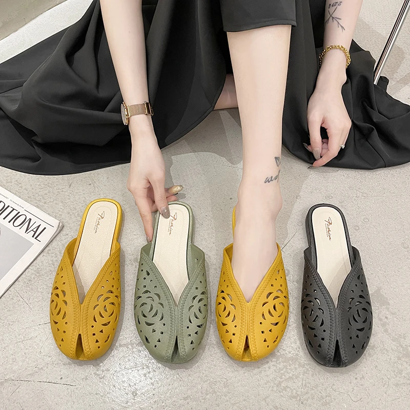 

Cover Toe Female Shoes Womens Slippers Outdoor Fretwork Heels Luxury Slides Low 2021 Peep Soft Summer Flat Designer PU Rubber