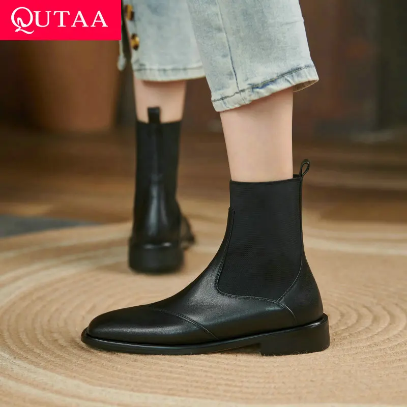 

QUTAA 2022 Women Ankle Boots Square Low Heel Fashion Winter Shoes Platform Genuine Leather Square Toe Women Boots Size 34-39
