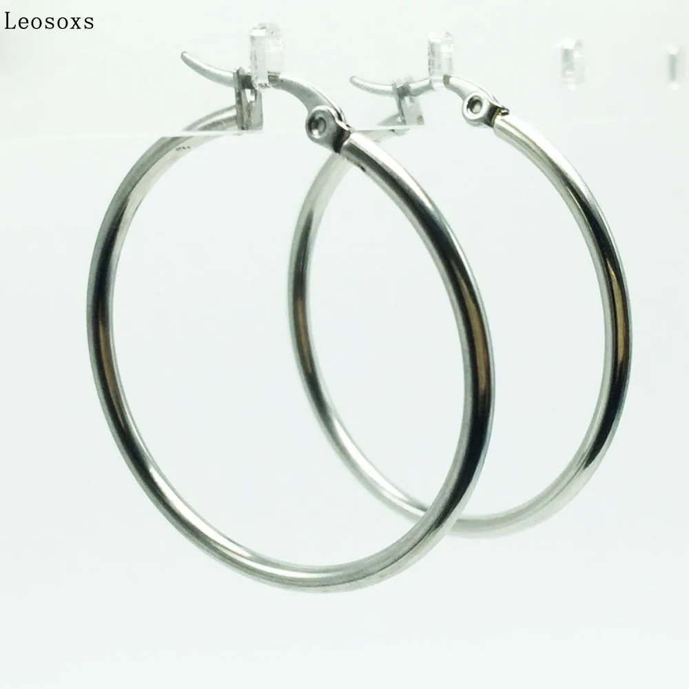 

Leosoxs Europe and the United States popular large earrings stainless steel earrings 2mmx15mm/25mm/35mm celebrity hot sale