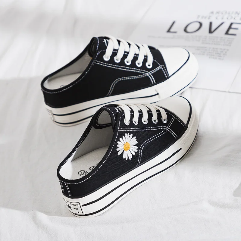 

2021 Summer New Style Canvas Shoes Women's No Heel Little Daisy Thick Bottom Casual Loafers Students Slip-on Shoe 34-39 Sneakers