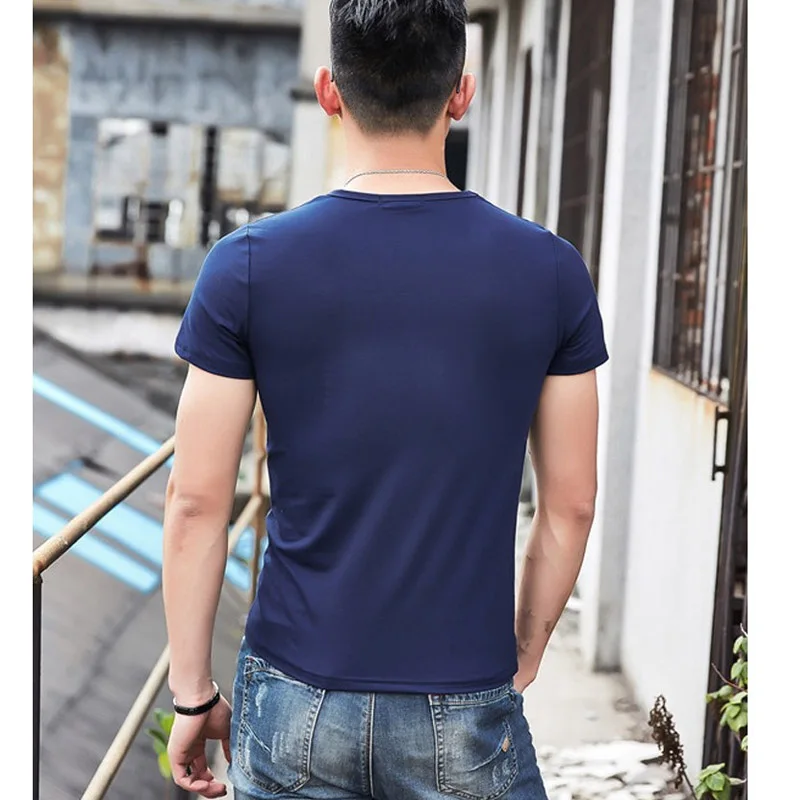 Футболка мужская приталенная с V образным вырезом короткий рукав однотонная