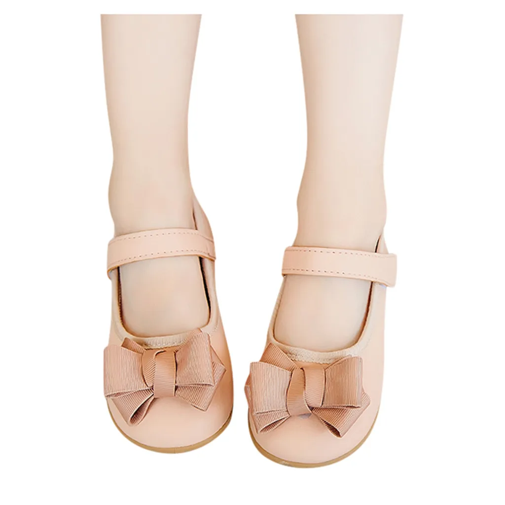 Сандалии для маленьких девочек одежда малышей однотонные туфли из искусственной