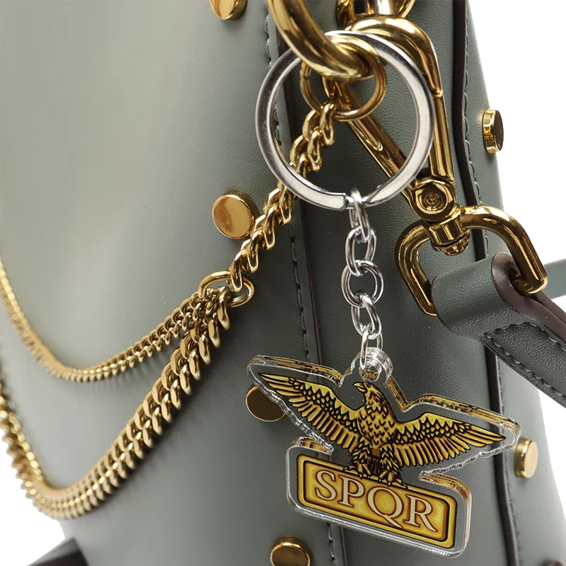 Брелок SPQR с символом римского сената и силы лидера акриловый двухсторонний