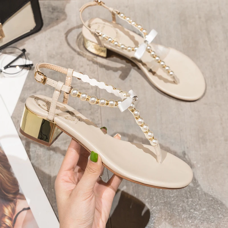 Женские босоножки Новинка 2020 года Стильные летние на не сужающемся книзу