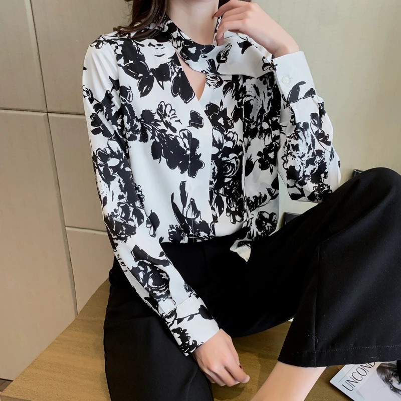 

Vintage Printed Women's Shirt Black Flower Chiffon Blouses Female Scarf Collar Fashion Loose Female Blouses