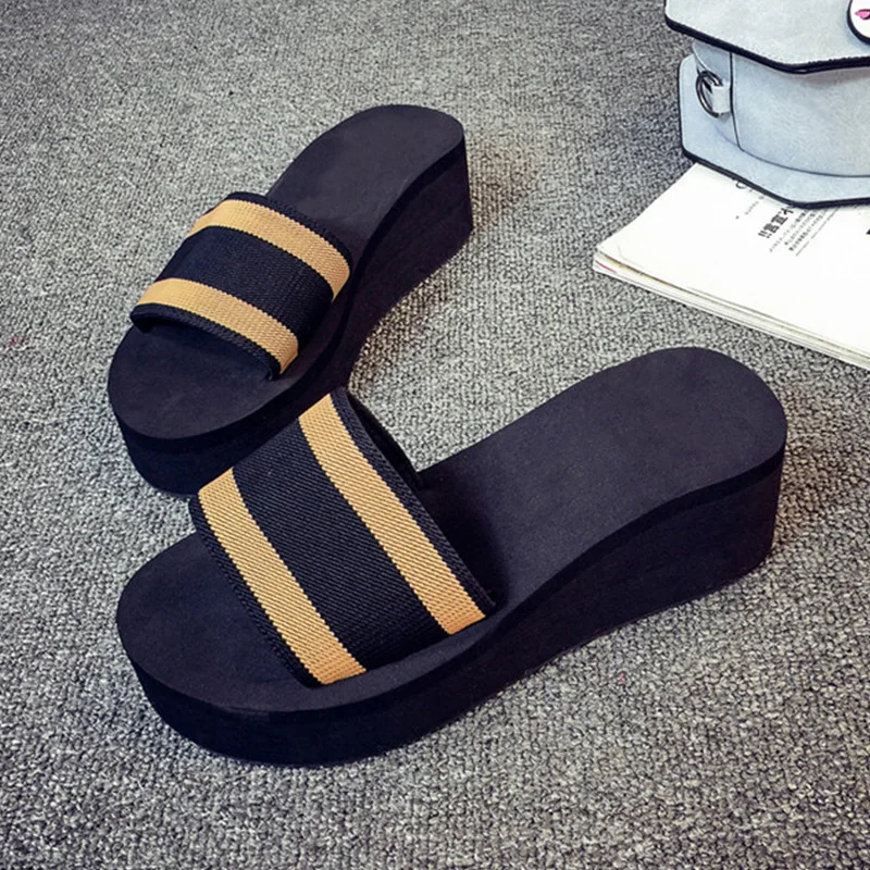 

Shoes Med Ladies' Slippers On A Wedge Women Heels Luxury Slides Gingham Pantofle Platform High Designer 2021 Flat Summer Basic P