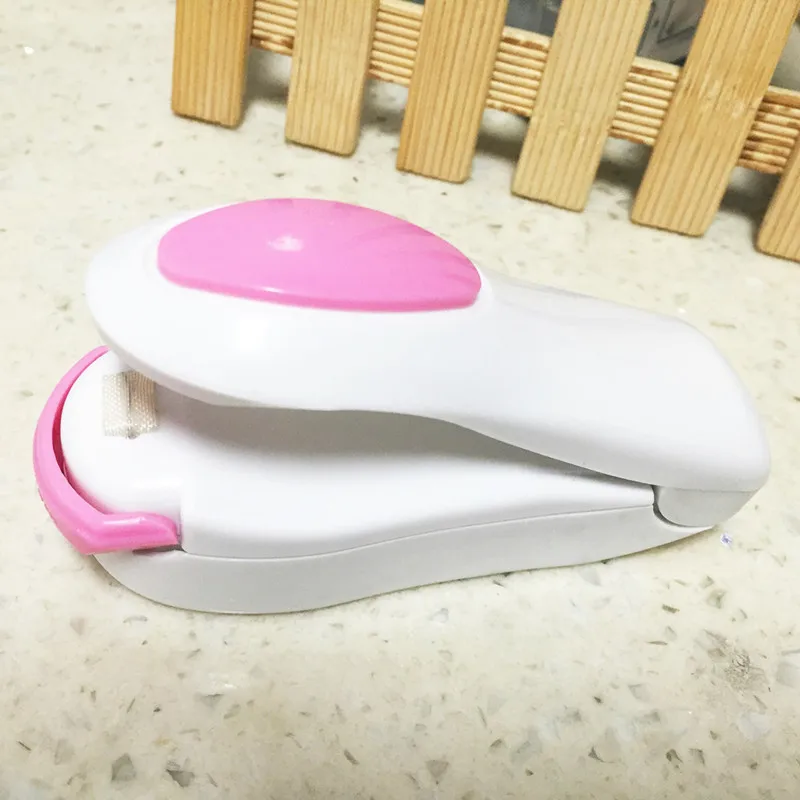 

Mini handheld sealing machine,portable food plastic bag Heat sealing machine