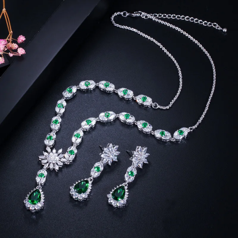 

Multi-Color Optional Zircon Jewelry Set Fashion Creative Sunflower Drop Pendant Necklace And Earrings Two Party Dress Accessory