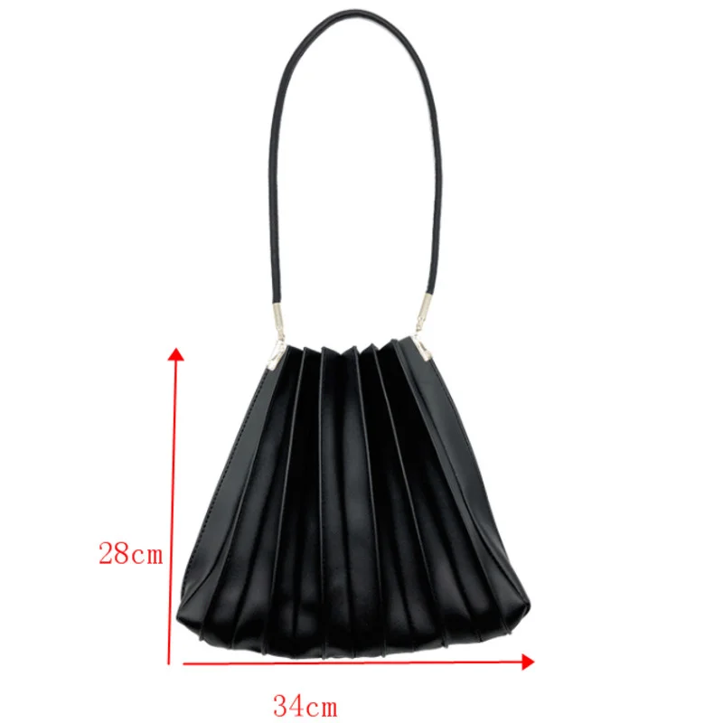 

[EAM] Women New Black Pleated Round Belt Metal PU Leather Personality All-match Crossbody Shoulder Bag Fashion Tide 2021 18A0349