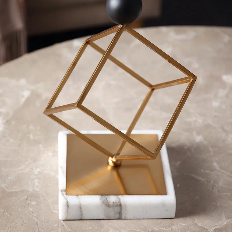 Абстрактная Спортивная Статуэтка из черной смолы с героями гимнастики фигурка