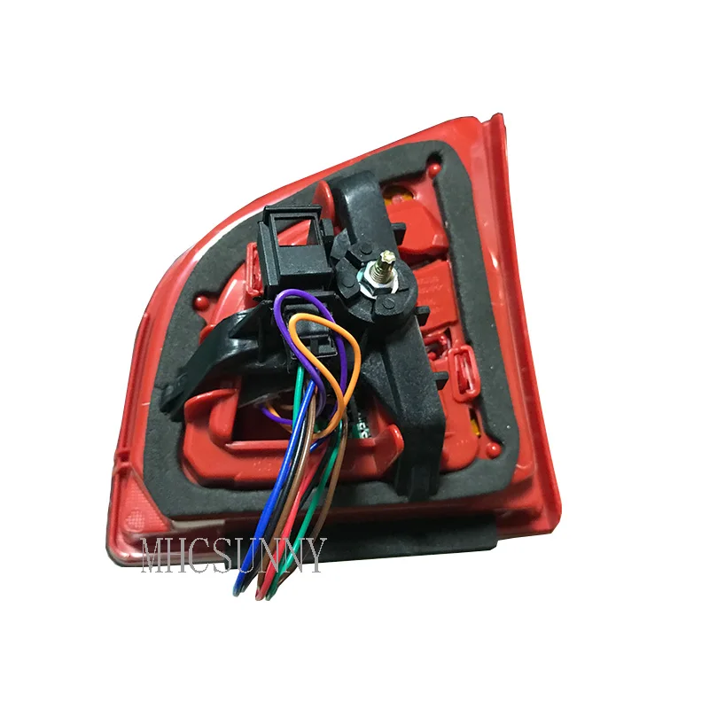 

Inner Side Tail Light for Audi A6 C6 S6 Quattro RS6 Saloon Sedan 2009-2011 LED Tail Stop Lamp Assembly 1 PCS/1 Pair Brake Light