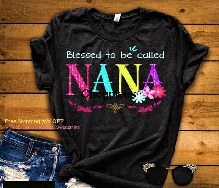 Благословенно называемая Бана Цветочная футболка |