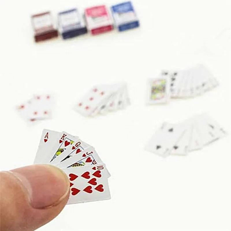 

1 комплект 1:12 милые миниатюрные для Аксессуары для кукол мини кукольный домик игральные карты миниатюрный игры в покер