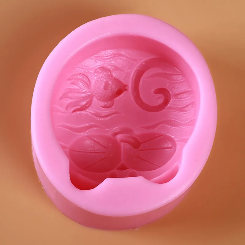 

Силиконовая форма для торта ручной работы с золотыми рыбками и мультяшным котом