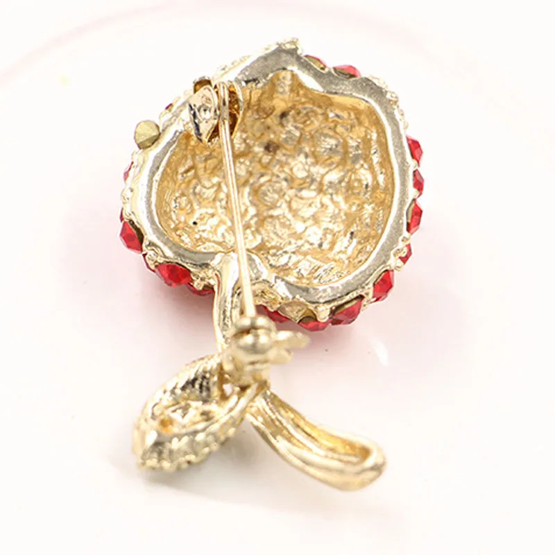 

Young Tulip Cute Red Rhinestone Apple Brooches for Women Small Pearl Pin Sweater Coat Accessories Fashion Jewelry New Style