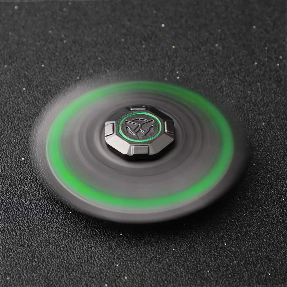 

UFO Spaceship Fidgit Finger Hand Spinner Fidget Toys Spinners Glow in The Dark Light Up Toys Metal ADD ADHD EDC