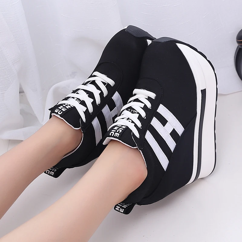 Туфли женские на платформе и высоком каблуке кроссовки с цветочным принтом