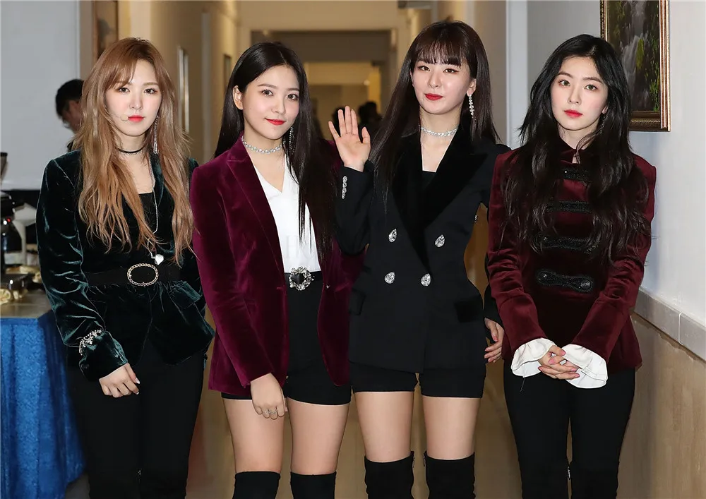 Красный бархат Kpop настенные плакаты Наклейки белая мелованная бумага яркие цвета украшения дома