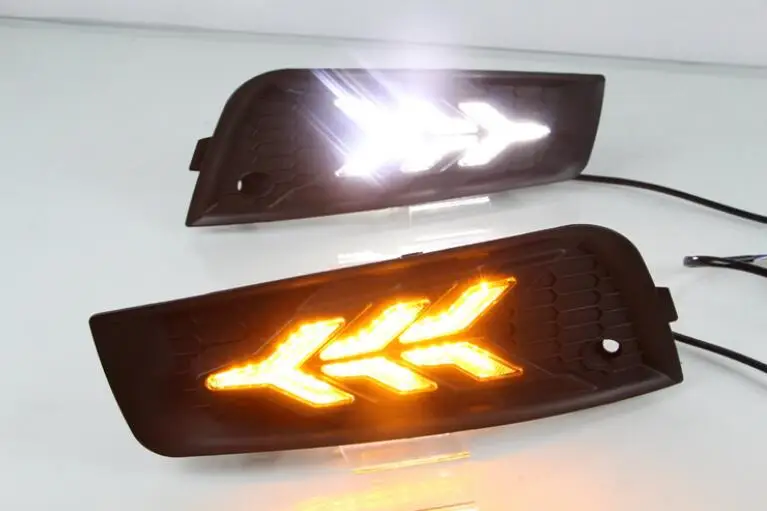DRL Дневной светильник колпак противотуманных фар с желтый сигнал поворота для