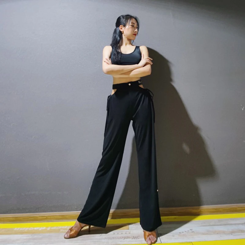 Женский костюм для латиноамериканской практики