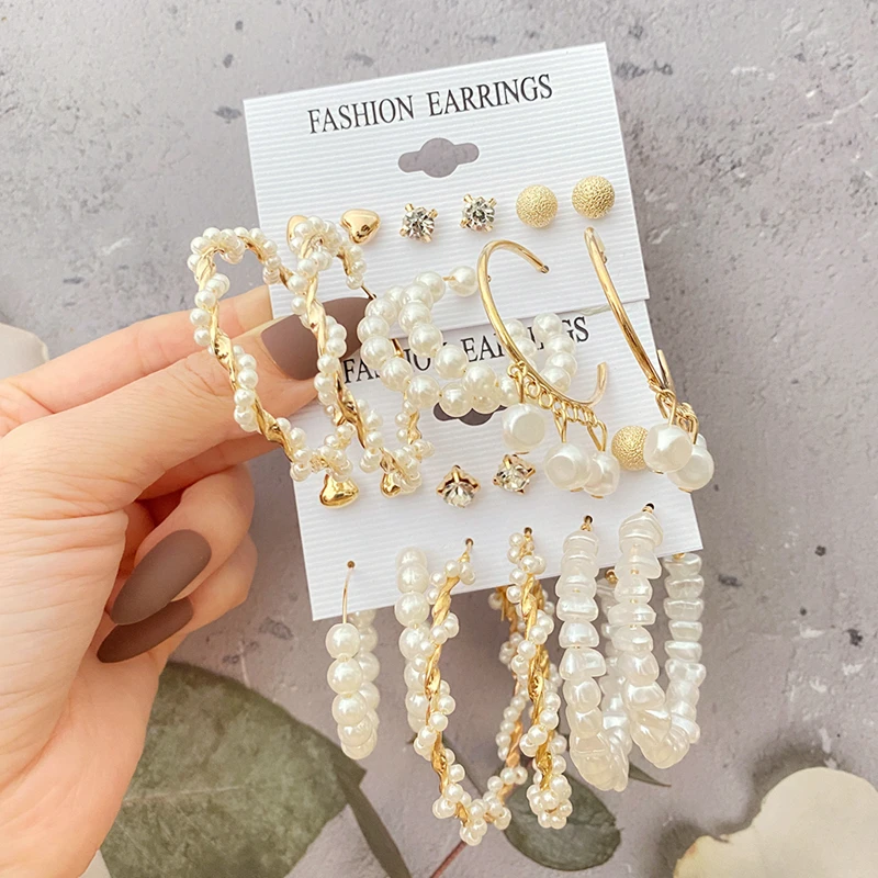 

VKME Fashion Vintage Pearl Dangle Earrings Set For Women Gold Hoop Pearls Drop Earings Circle Pearl Tassel Earring 2021 Jewelry