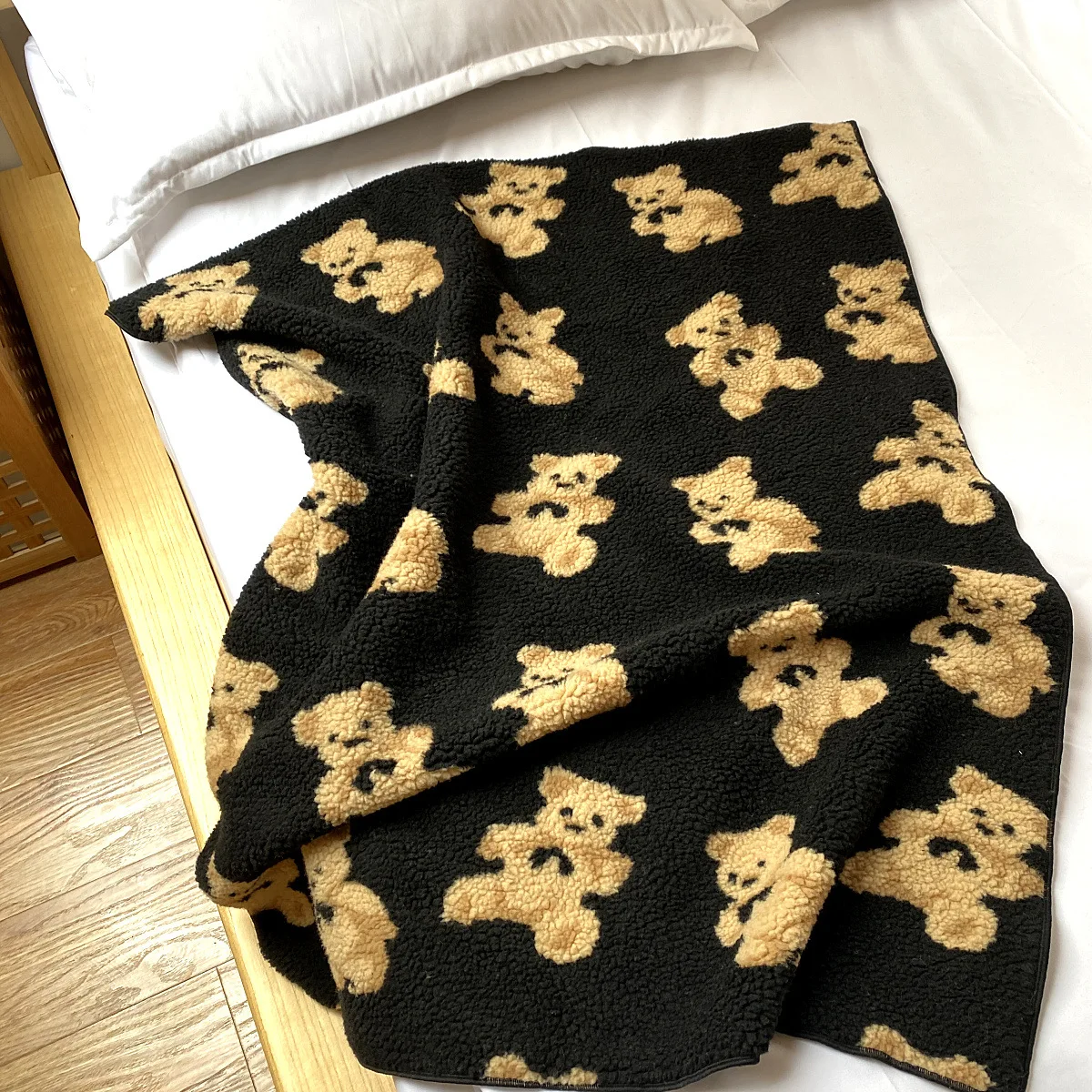 

Ins cute cub double-sided lamb cashmere blanket autumn/winter thickened children's blanket casual car nap cartoon cover blanket