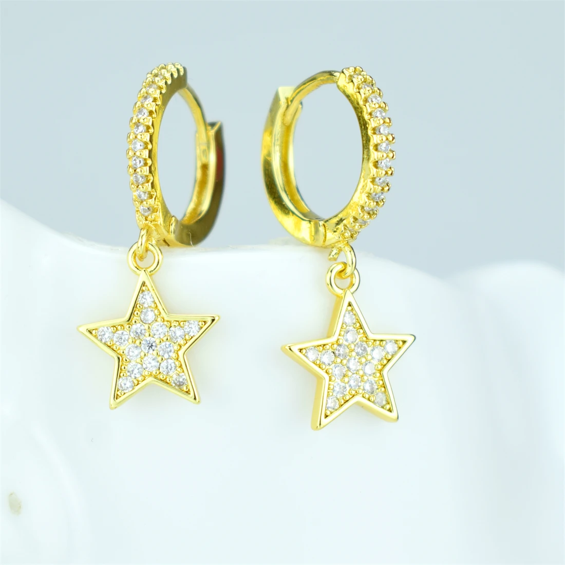 

Zircon five-pointed star earrings star earrings Korean femininity micro-ins inlaid zircon celestial earrings