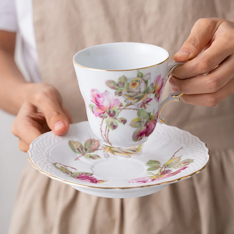 

European Tumbler Water Glass Cup French Court Style Flowers Gold Painting Cups Coffee Mug Saucer Set Ceramic Mugs Shot Glasses