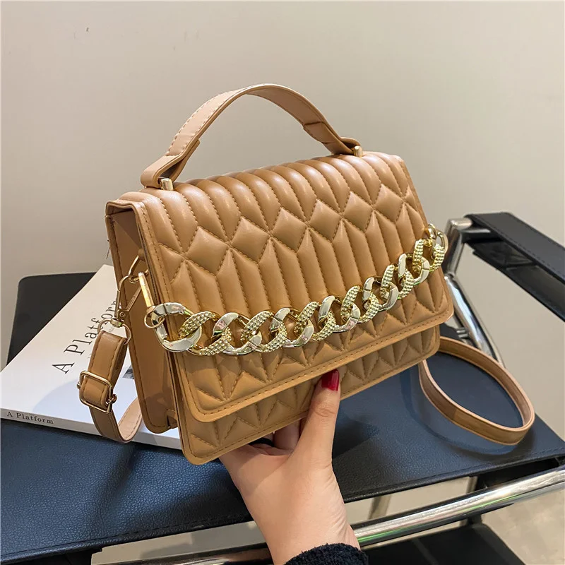 

Женская осенне-зимняя сумка с рельефной цепью, Женская квадратная сумка-мессенджер на одно плечо