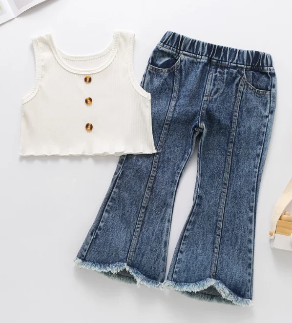 

2 Pcs Toddler Summer Outfits, Baby Girl Solid Color Round Neck Button Tank Top + Frayed Hem Pocket Flared Jeans