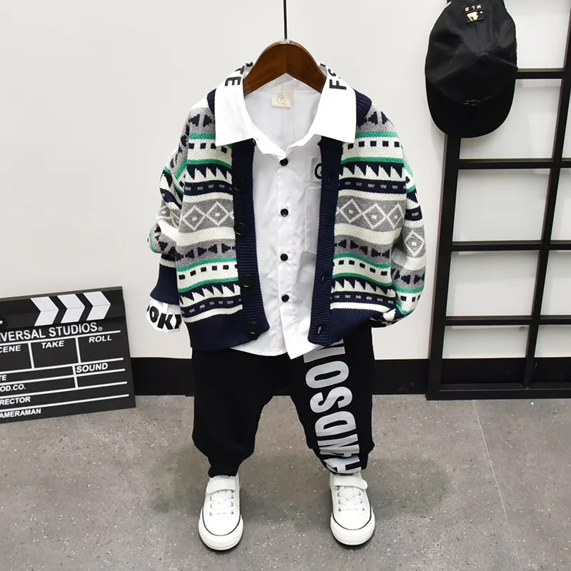 

Детский вязаный кардиган, рубашка и брюки с эластичным поясом