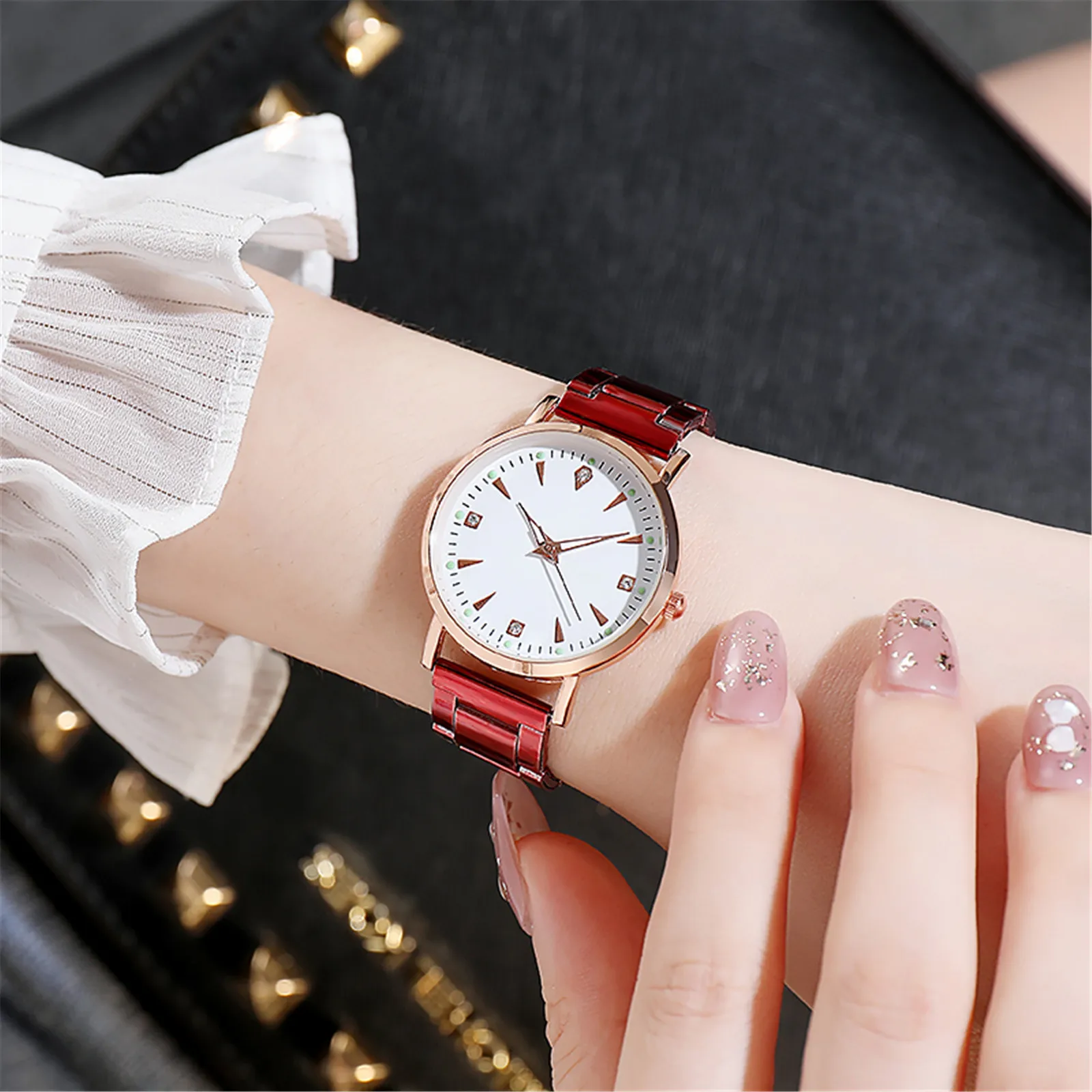 

Top Brand Luxury Women's Bracelet Casual Quartz Watch Fashion Wristwatch with Leather Strap Watch часы женские наручные relojes