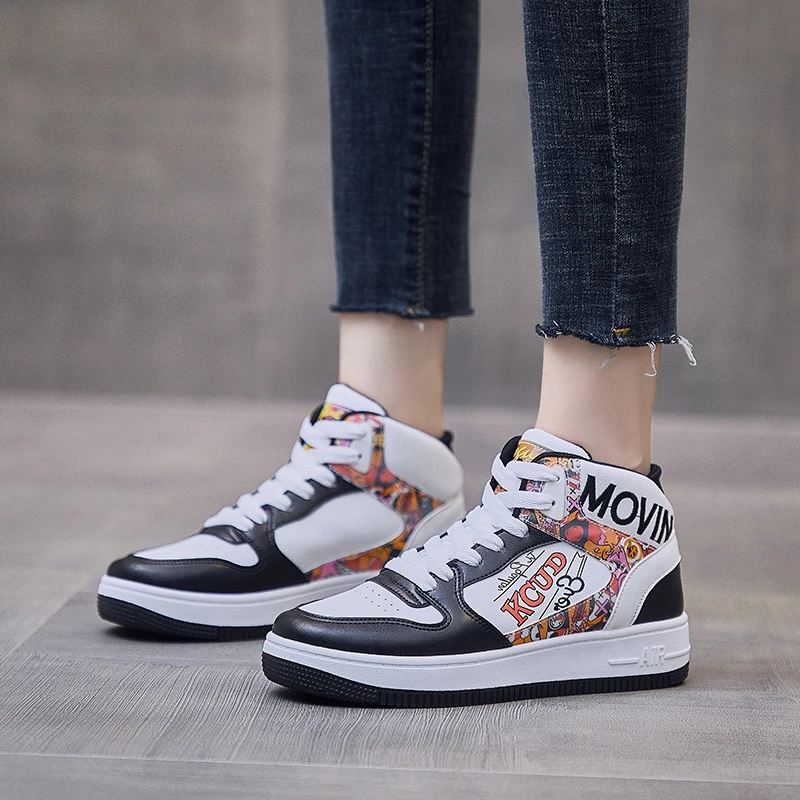 

Повседневные осенние женские кроссовки с высоким верхом и принтом, женская обувь для тенниса, удобная женская спортивная обувь с вулканизи...