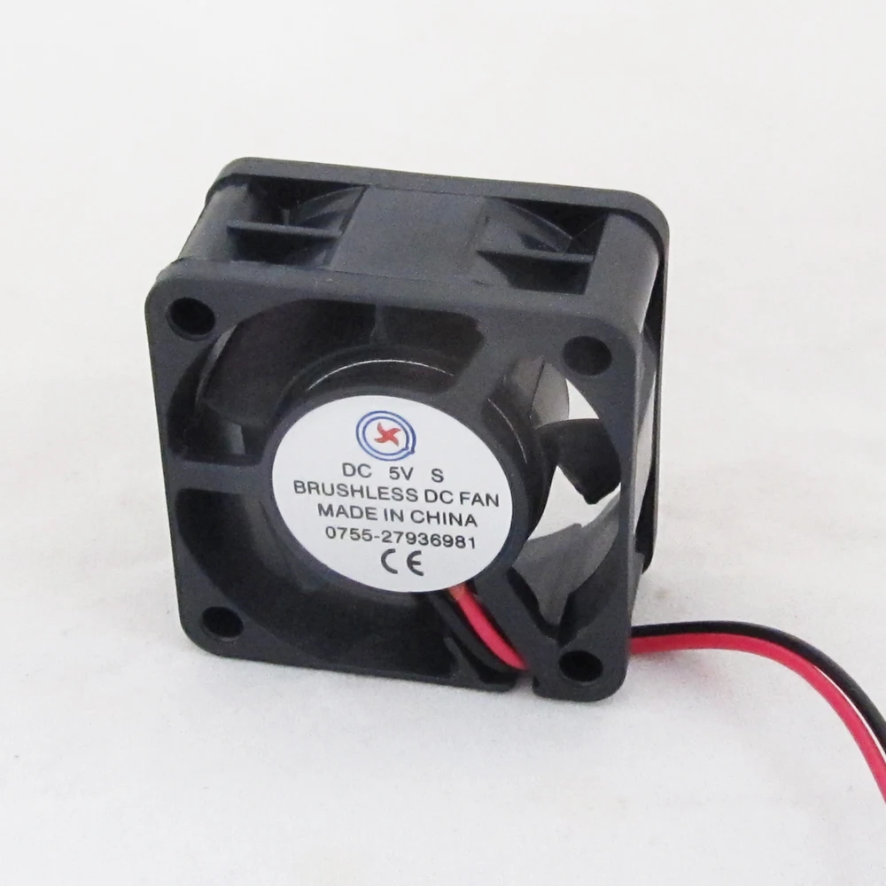 Бесщеточный вентилятор охлаждения постоянного тока 40x40x20 мм 4020 5 лезвий В 2