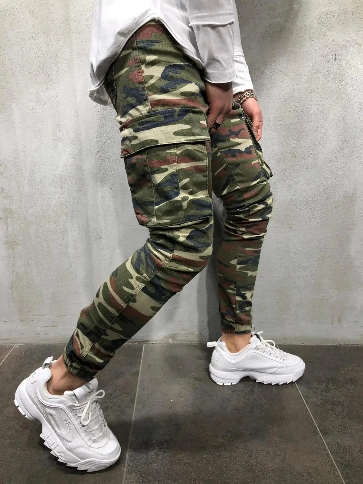 

2020 Men's Pockets Stretch Jeans Youth Camo Tooling Rubber Feet Jeans New