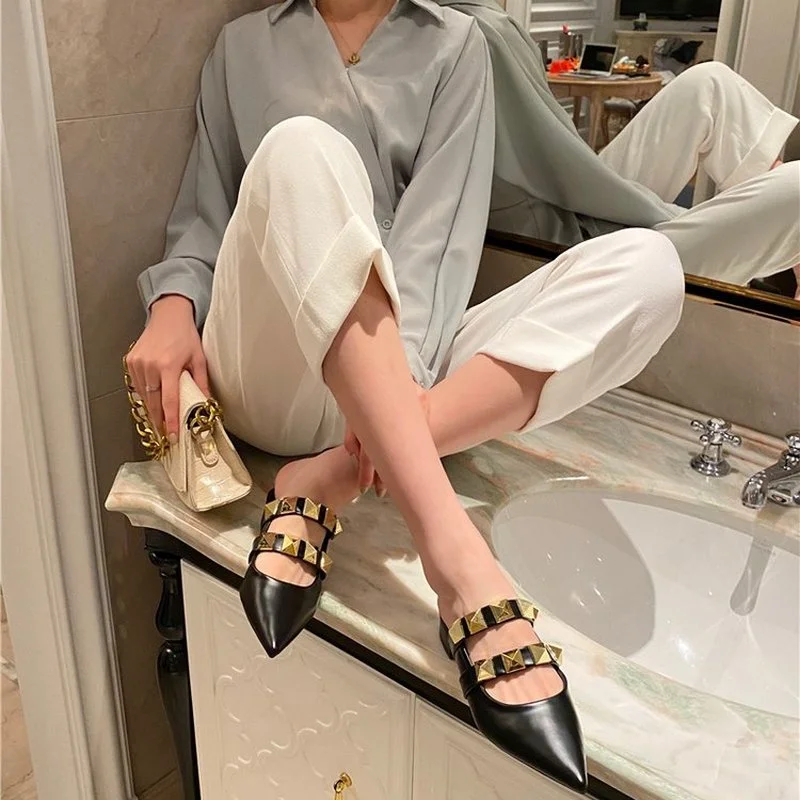 

Сандалии женские на высоком каблуке, с заклепками