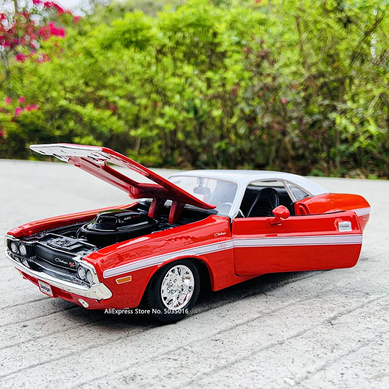 Модель автомобиля Maisto 1:24 1970 Dodge Quest R/T Coupe из красного сплава Декоративные